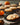 Cookies mit Pumpkin Spice-Frosting und einer Prise Zimt 